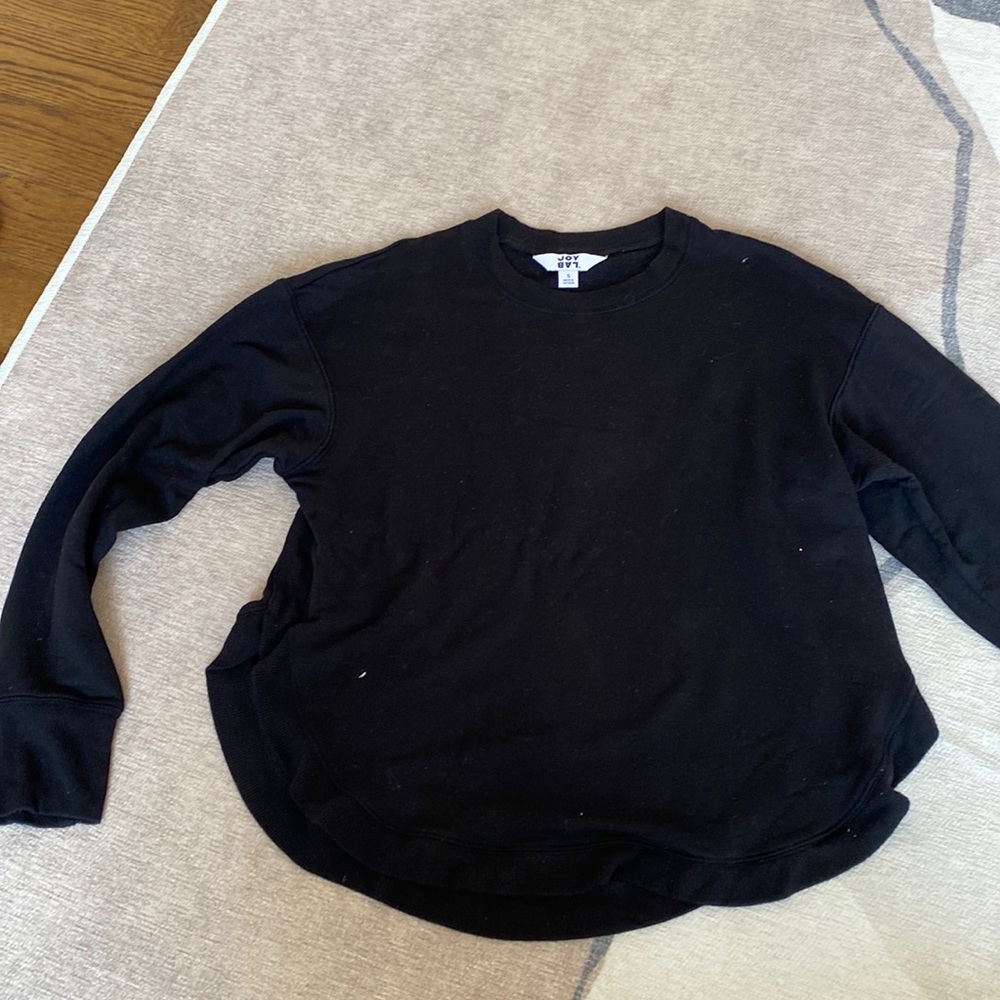 Classic black sweatshirt